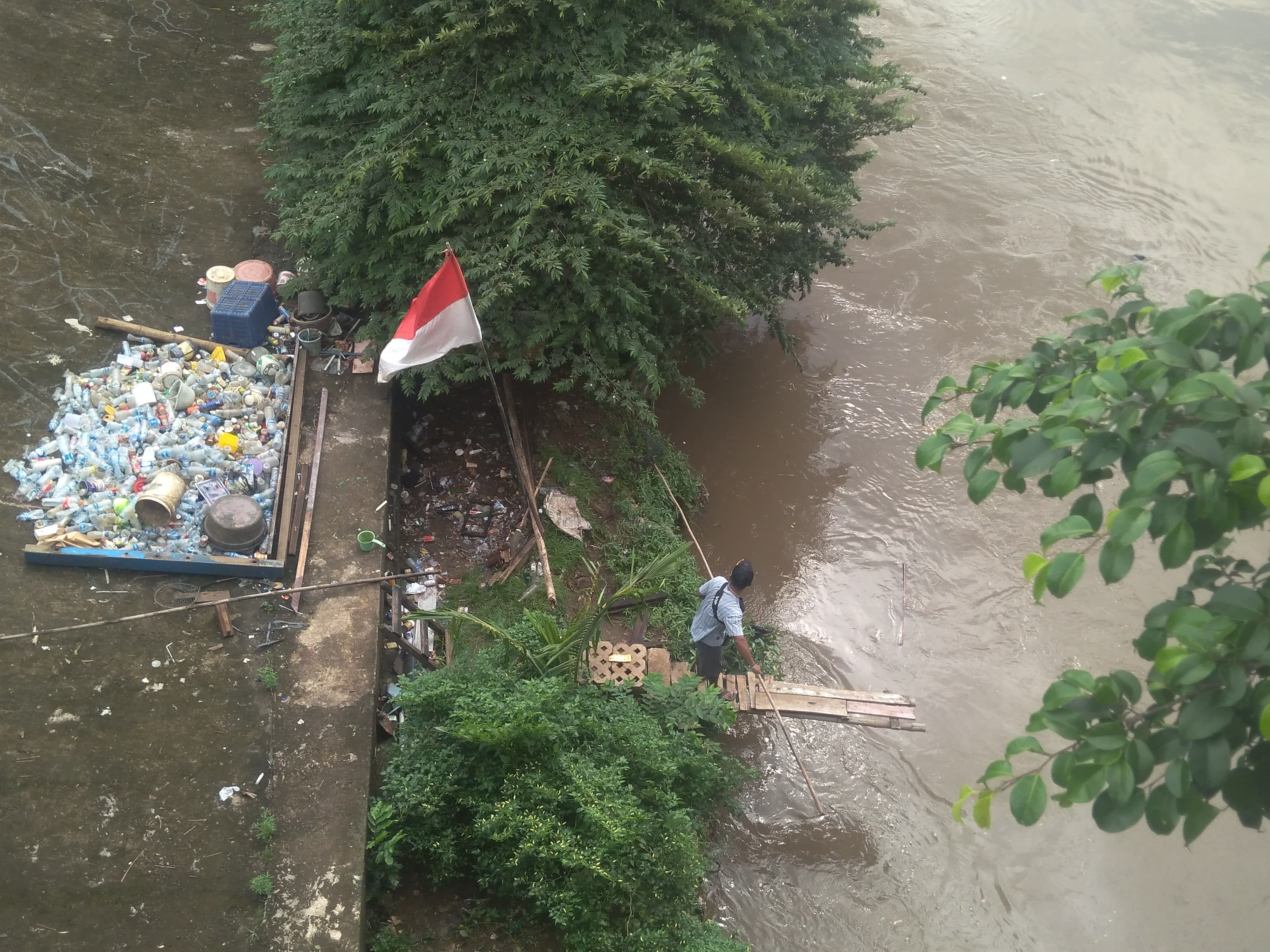 Sungai Ciliwung Masih Kotor? | LautSehat.ID