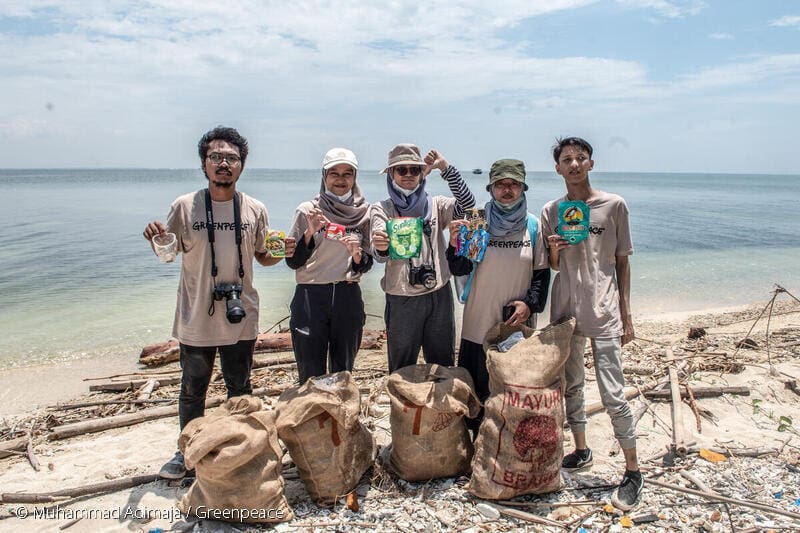 Potret Sampah Plastik yang Mencemari Pulau Rambut, Kepulauan Seribu, Jakarta